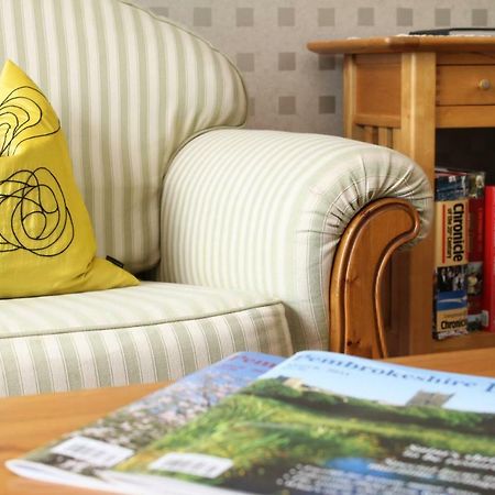Ty Llwyd Bed & Breakfast Treffynnon Dış mekan fotoğraf